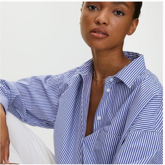 Aritzia Tops - ARITZIA TALULA 100% Cotton Oxford Boyfriend Shirt